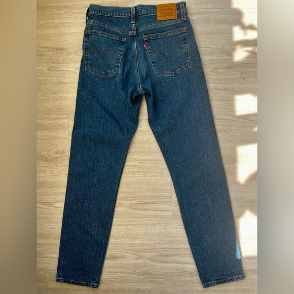 Levi’s Wedgie dark wash jeans, nearly new - Picture 5 of 6